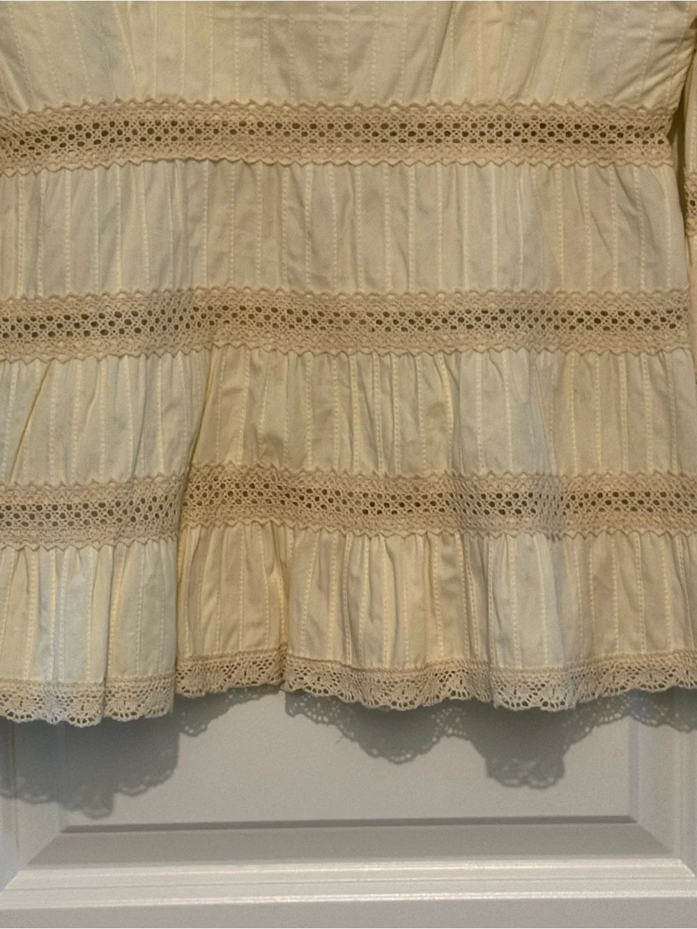 Nanette Lepore Cream Lace Trimmed Button-Front Blouse With Bell Sleeves Size 2 - Picture 8 of 9